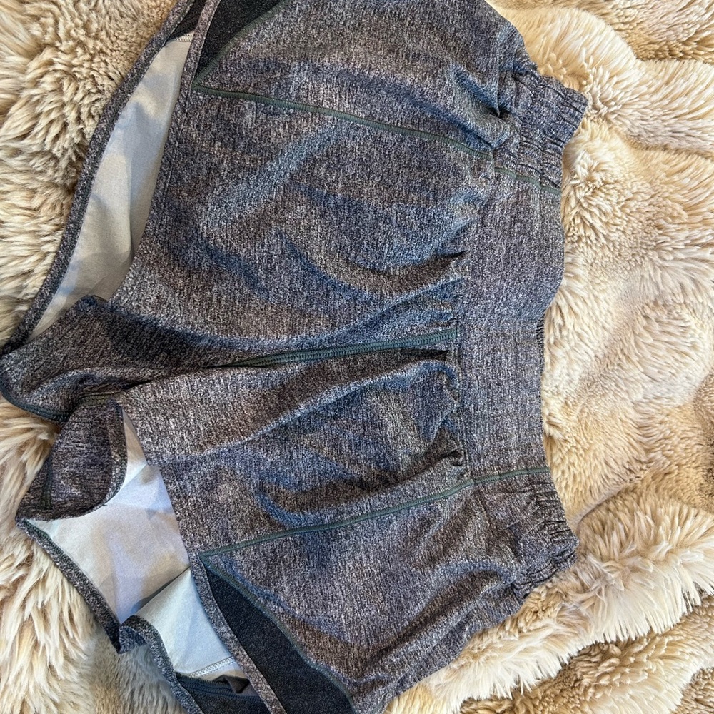 Lululemon like new Women's Athletic Shorts